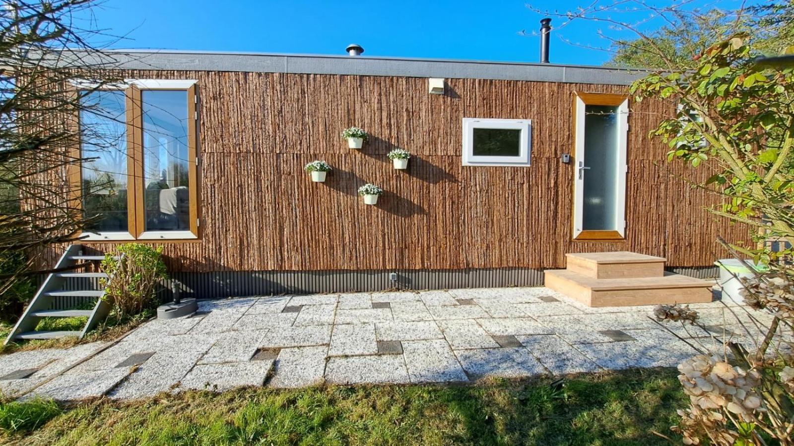 Het Witte Chalet Aan Het Water Van Monumentaal Fort Ooltgensplaat Buitenkant foto